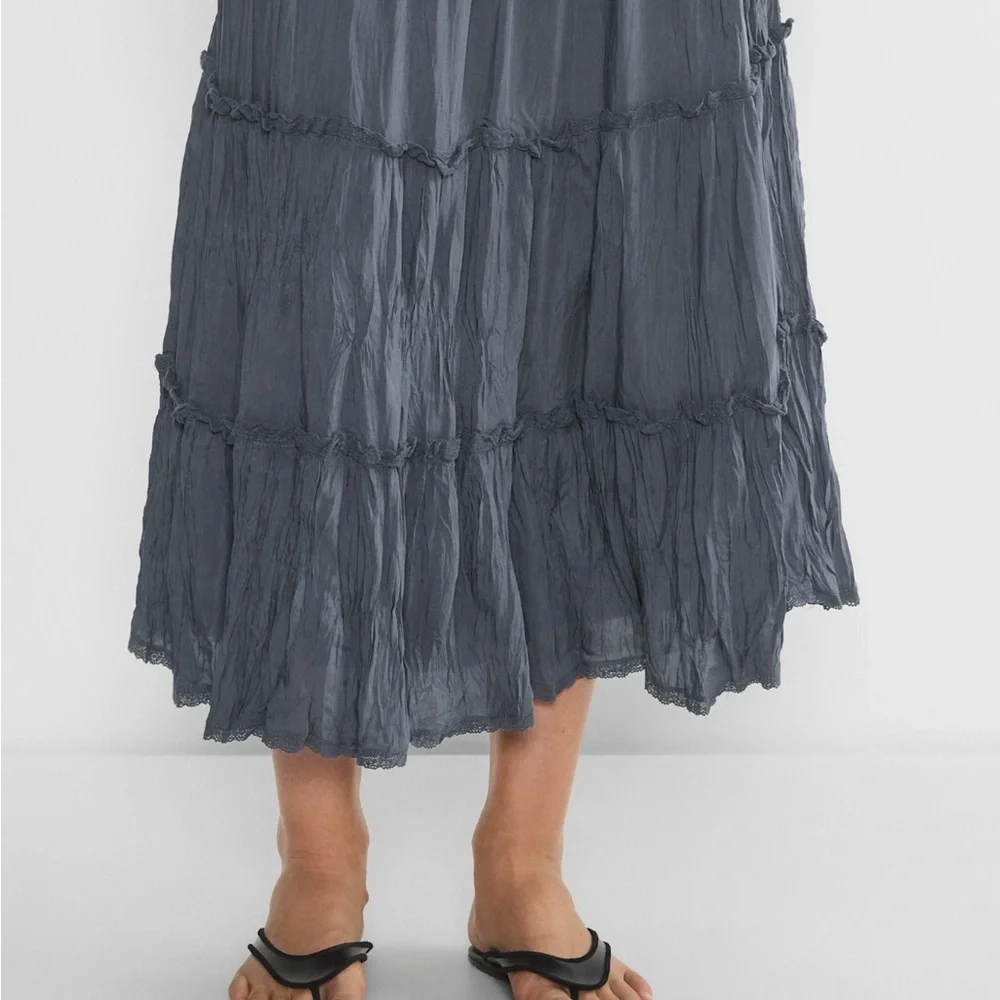Aritzia Damasque Skirt in Vintage Navy size Large - Picture 5 of 12